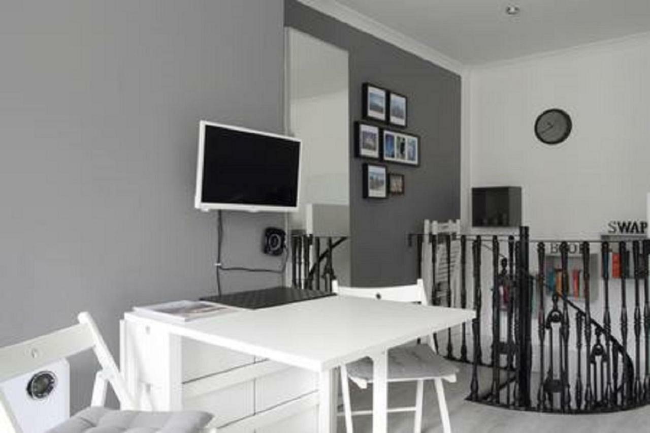 Park View Studio Walking Distance To Royal Mile Edinburgh Exterior photo